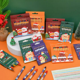 Christmas Doodle Crayon Set