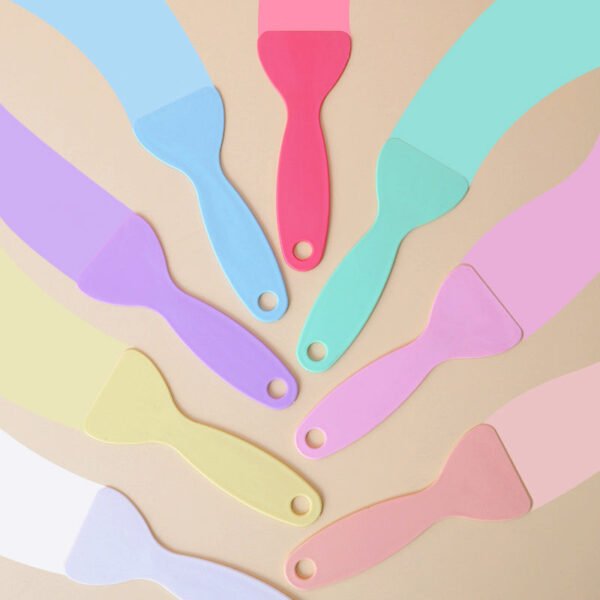 macaron color multi functional plastic scraper c