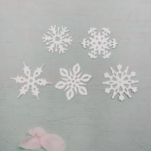 Sumflying 5 Pieces Snowflakes metal cutting die - usage example