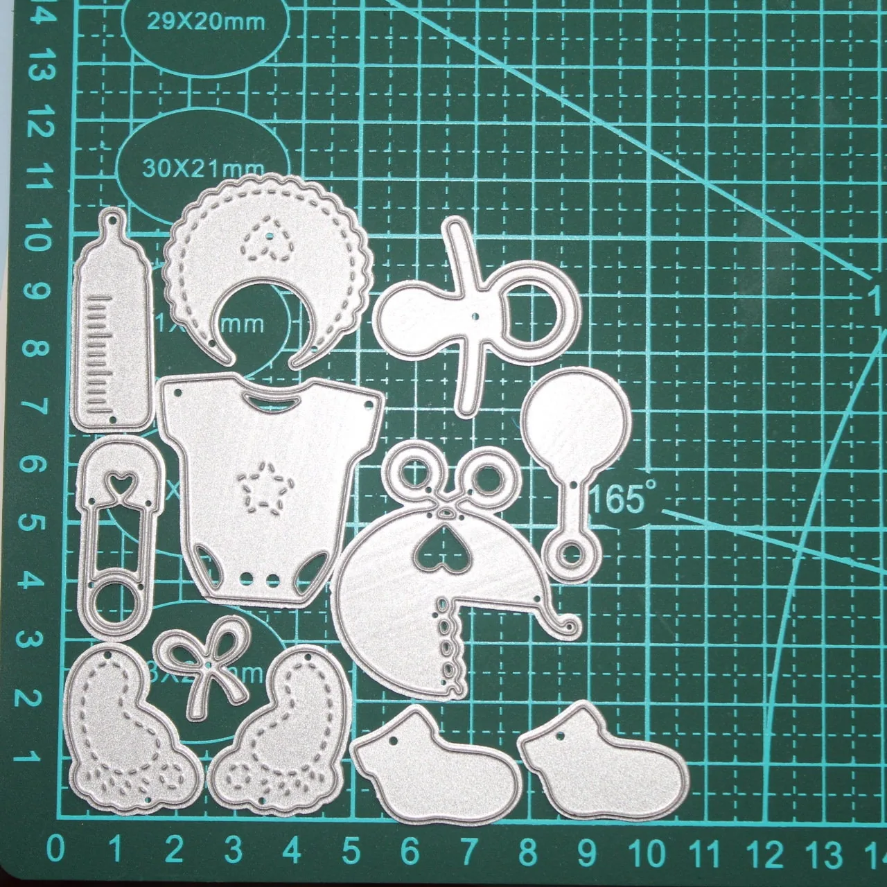 baby-supplies-metal-cutting-dies-3.webp Baby Supplies Metal Cutting Dies - character metal cutting dies - size chart