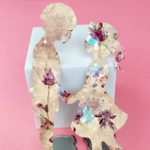 Detail view – Sumflying Couple Full Feelings Metal Cutting Dies die-cut result on paper