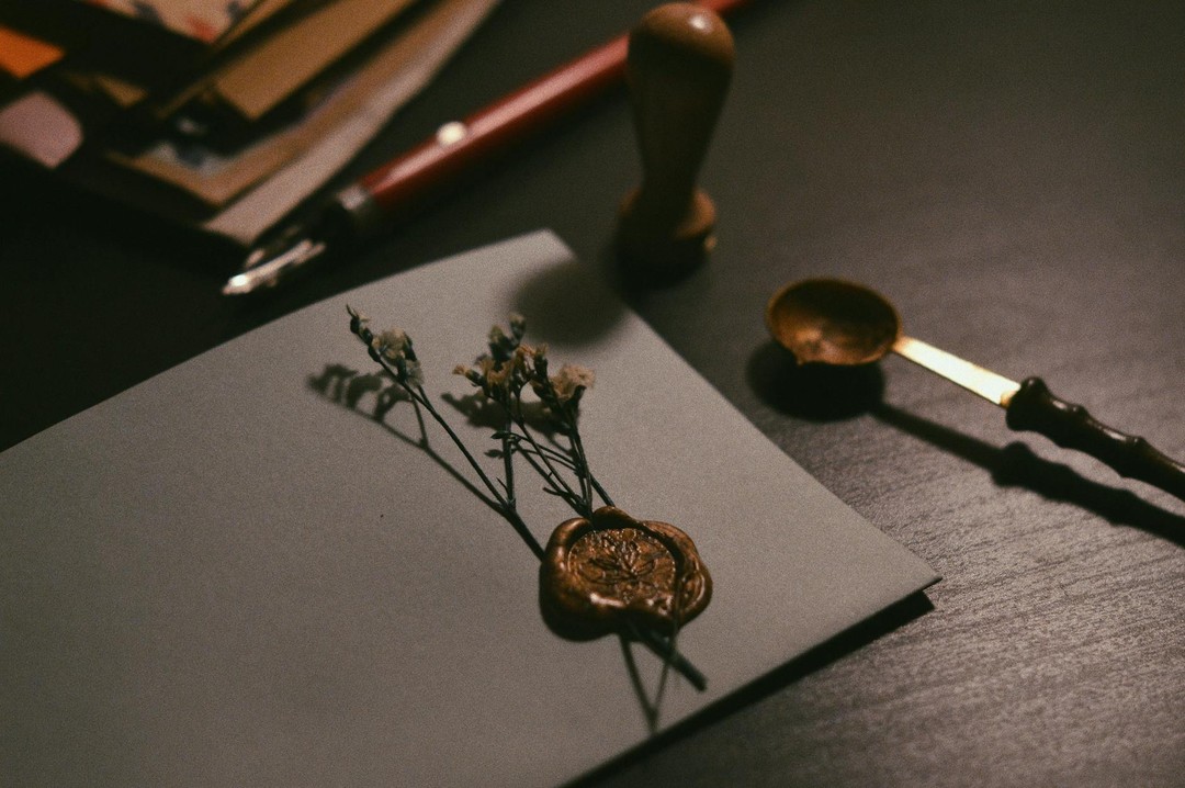 What Materials Work Best with a Custom Embosser? A Practical Guide Embossing craft project with paper and tools