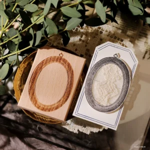 24. Oval Mirror Frame (6*8CM)